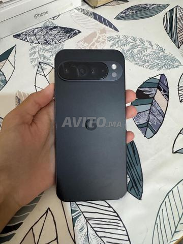 Téléphone mzl propre état 89 16 ram 256gb