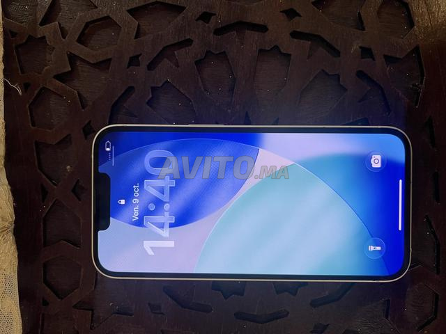 Vente téléphone iPhone 13 en bon état - 2