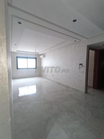 studio vide grande terrasse tachfine belvedere