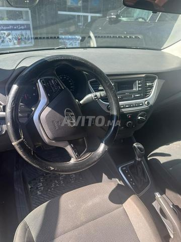 Hyundai Accent pure automatique Slatia - 2