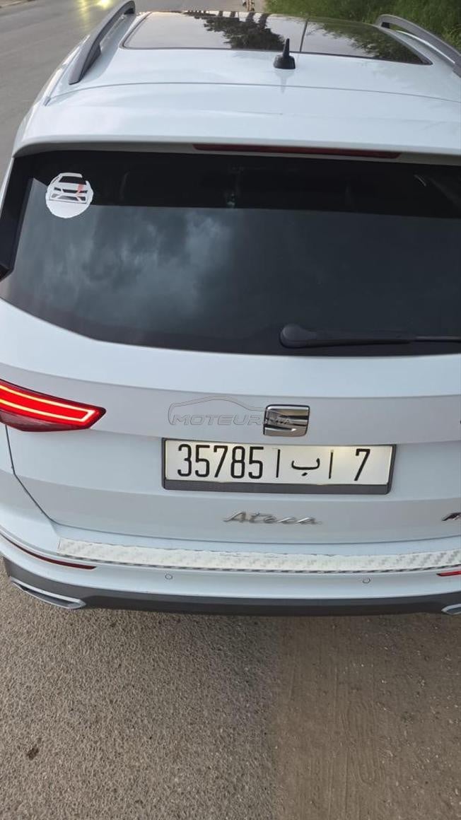 سيارة في حالة جيدة صباغة دار كرت كريز 