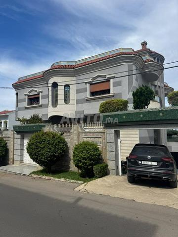 فيلا للبيع في شارع كاليفورنيا طنجة
