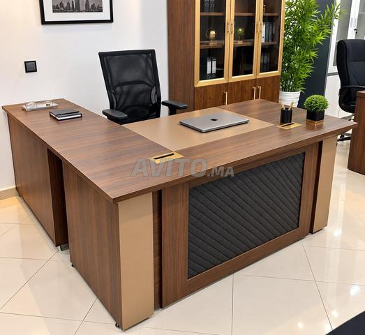 Bureaux importés alliant élégance et fonctionnalité