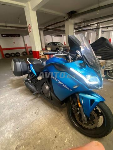 Très belle moto CFMOTO 650 GT à vendre