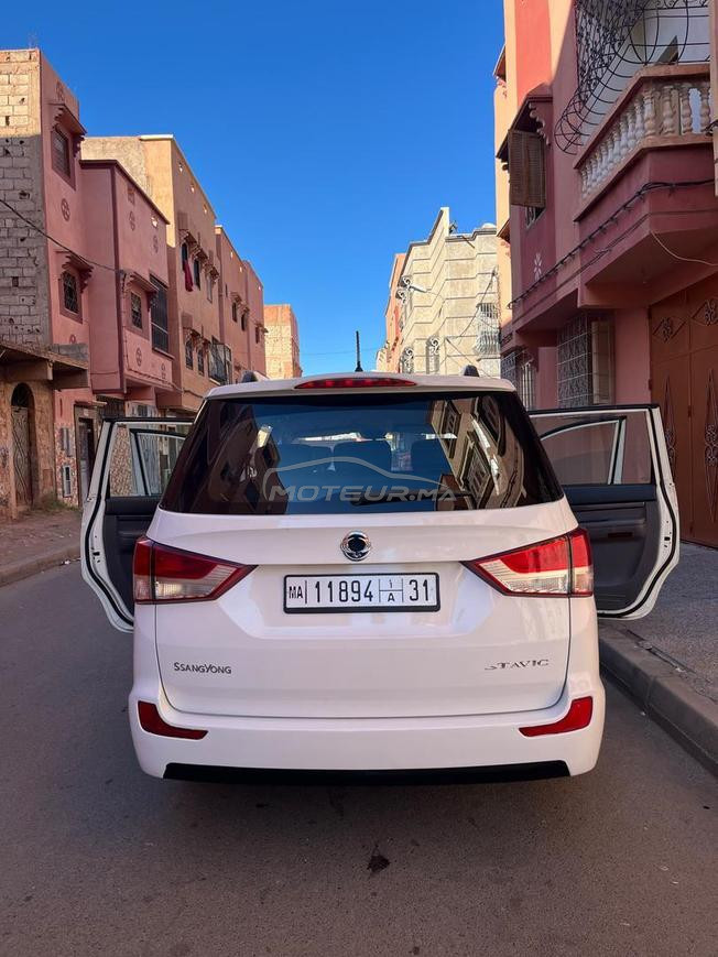 Ssangyong Stavic Diesel Manuelle 2015