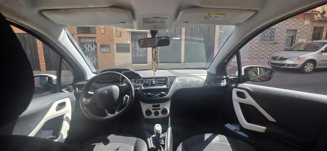 PEUGEOT 208 ESSENCE