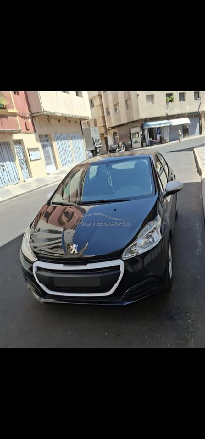 PEUGEOT 208 ESSENCE