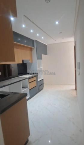 شقق جاهزة للسكن 3 غرف وصالون بسعر مناسب