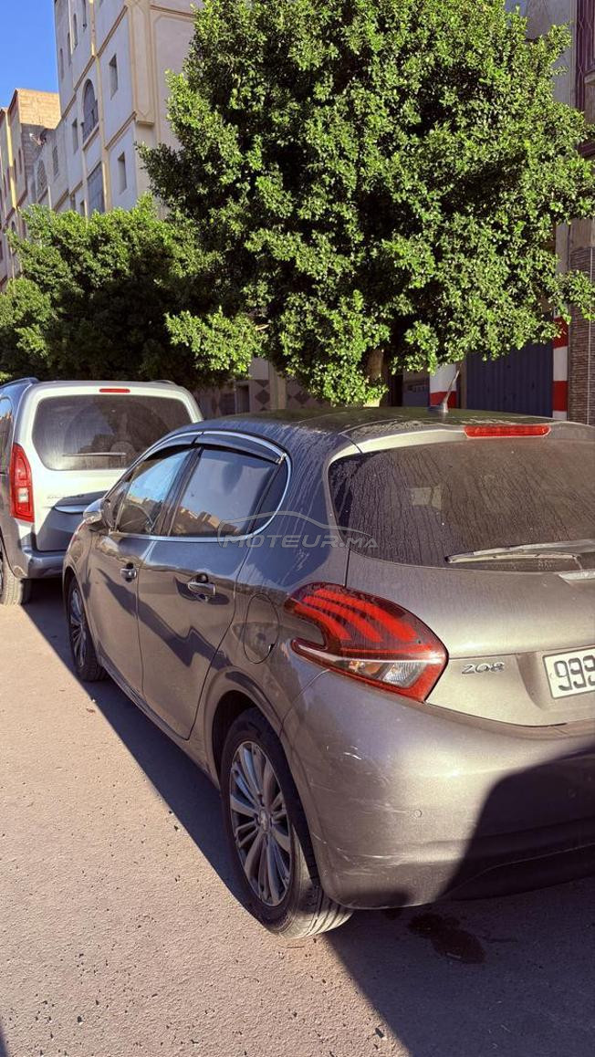 peugeot 208 white edition