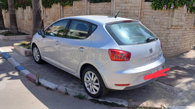 Seat Ibiza Diesel Manuelle 2017 à El Jadida