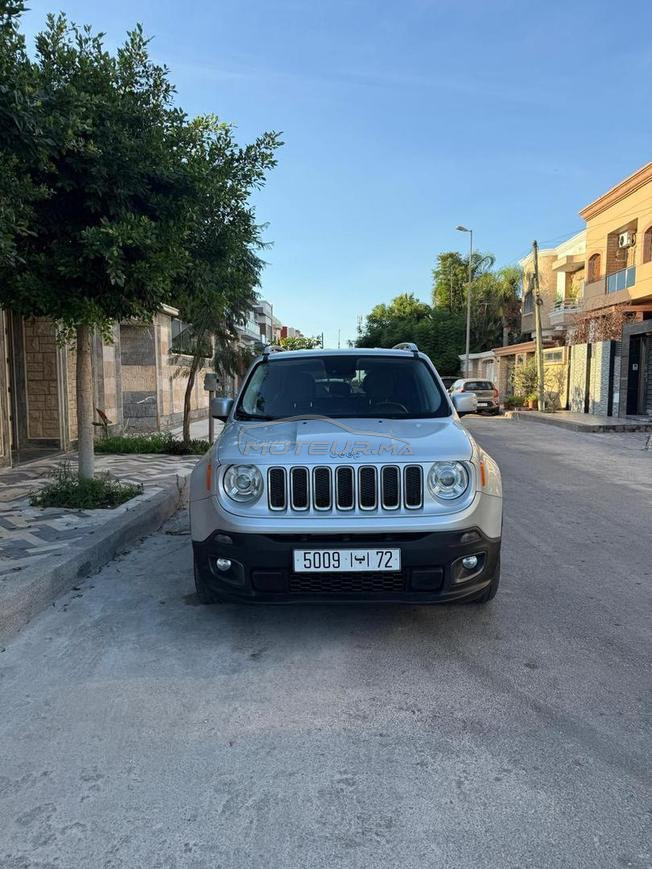 Jeep Renegade model 2017 1ér main