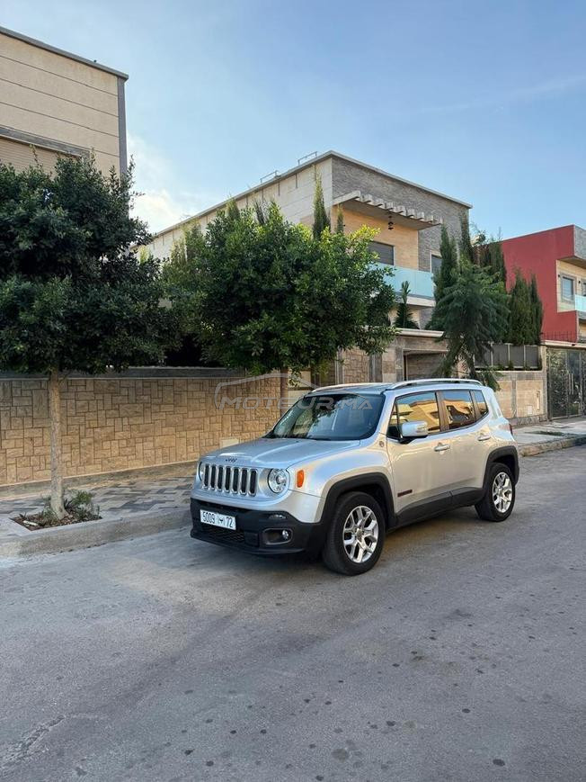 Jeep Renegade model 2017 1ér main