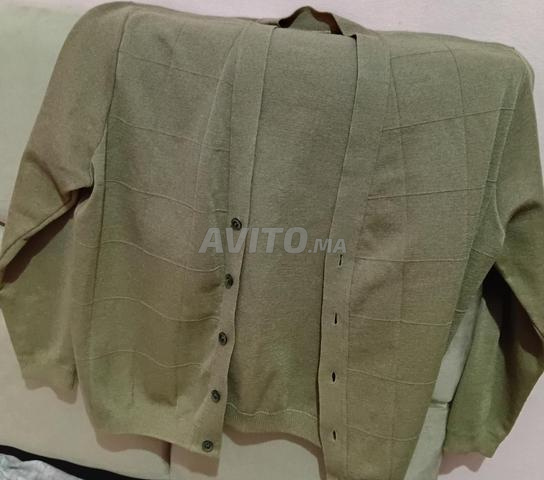 Le tout pour 100 dirhams... vêtements encore en bon état - 2