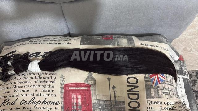 Cheveux longs naturels noirs 2000 dirhams, jaunes 1000 dirhams - 2