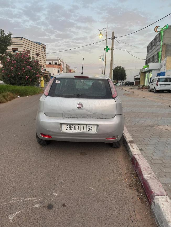 voiture Fiat punto