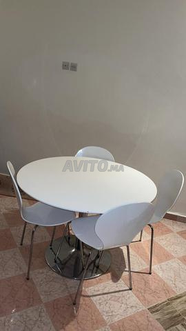 Table de salle à manger - 2