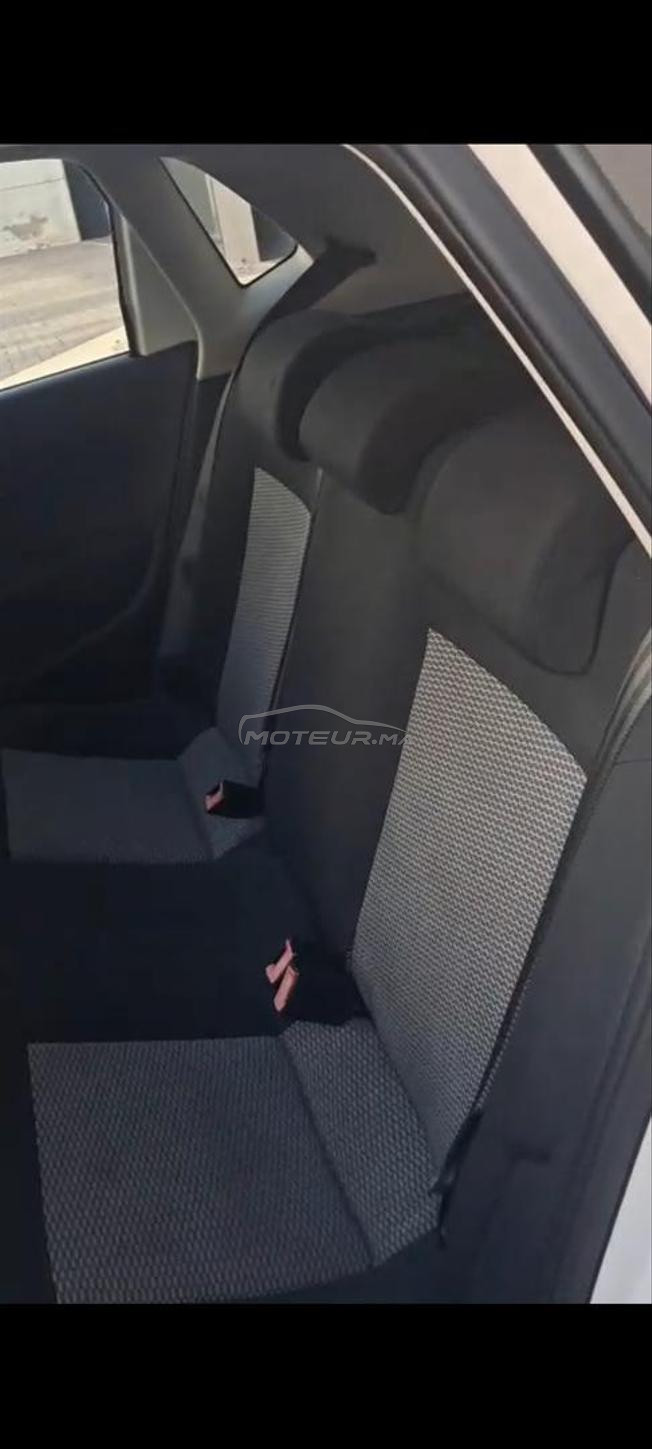 une polo premier main en bonne état a vendre 