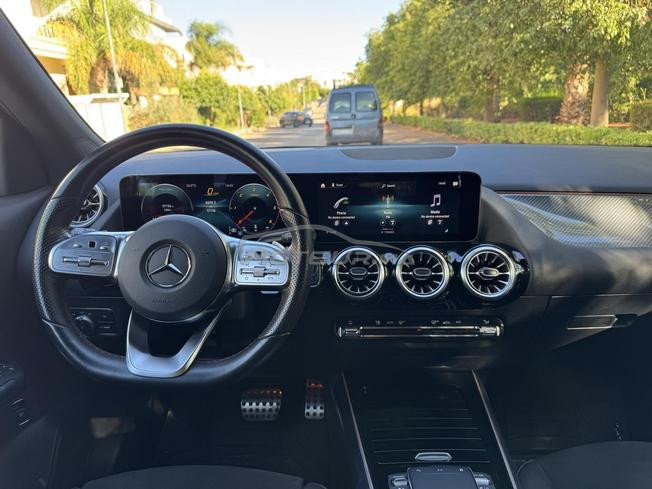 Mercedes GLA 200 toute option finition AMG 