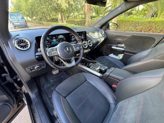 Mercedes GLA 200 toute option finition AMG 