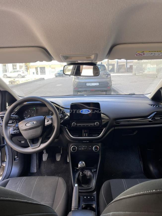 Ford Fiesta modèle 2021, diesel, boîte manuelle.