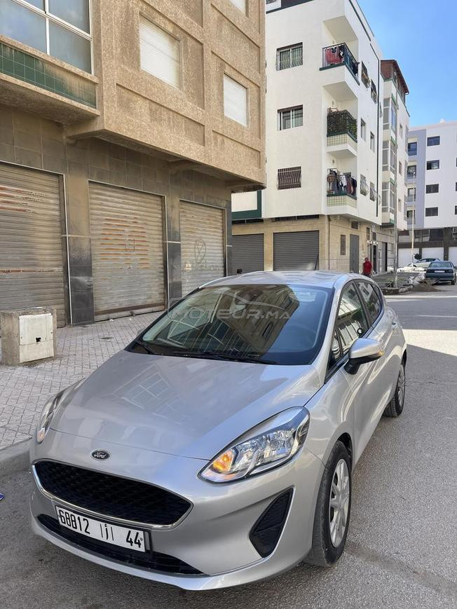 Ford Fiesta modèle 2021, diesel, boîte manuelle.