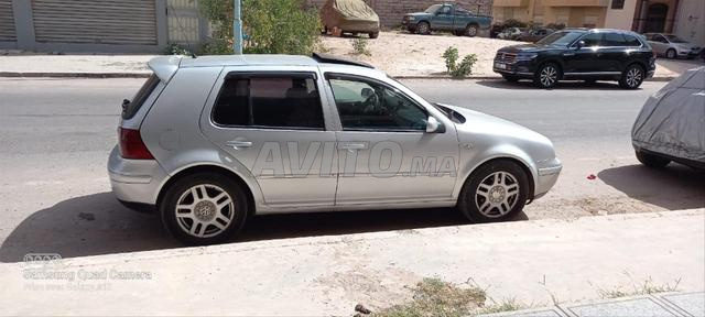 Bonne voiture, modèle 2008, moteur 8, 110 turbo