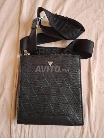 Sac homme Guess authentique - 2