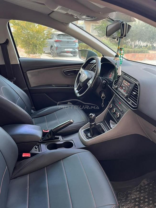 seat leon black line
