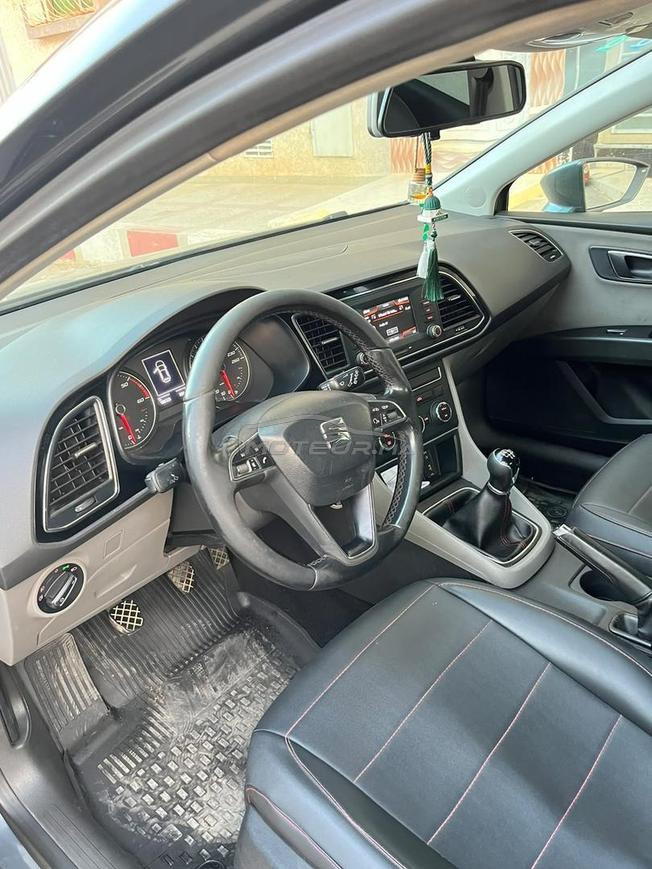 seat leon black line