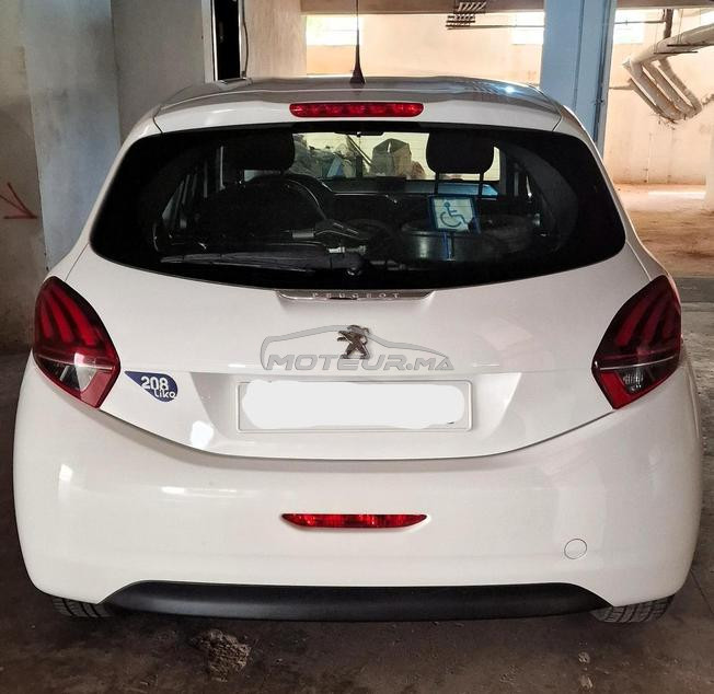 Peugeot 208 Essence Manuelle 2017 à Rabat