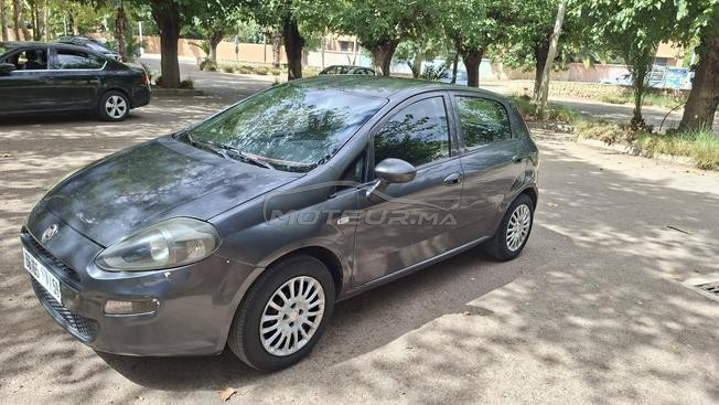 Fiat Punto Diesel Manuelle 2016 à Oued Zem