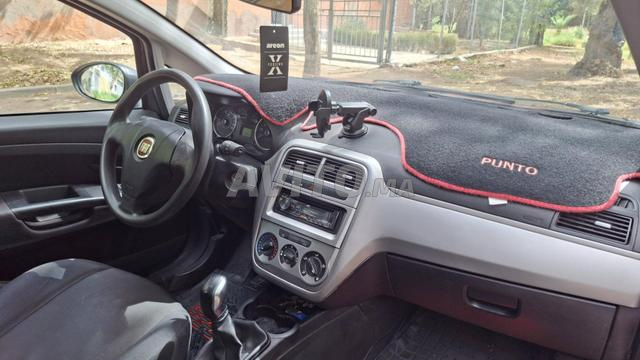 Fiat Punto Diesel Manuelle 2016 à Oued Zem - 2