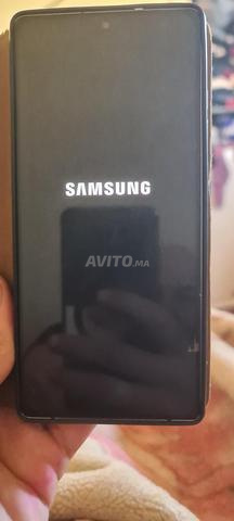 Téléphone propre, tout fonctionne, aucun défaut