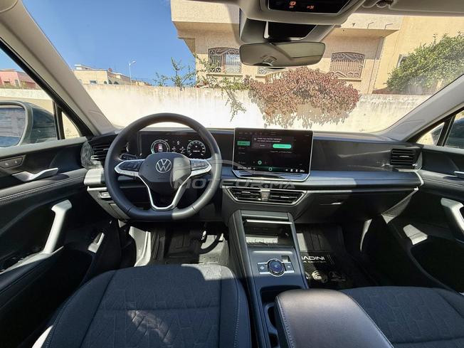 Tiguan Kara premier main 