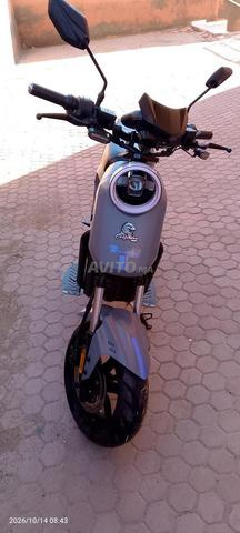 Moto électrique touring normal - 2