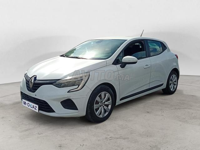 RENAULT. Clio