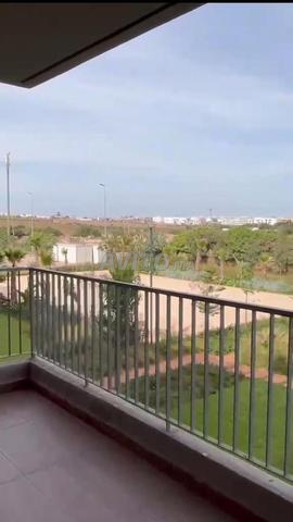 Appartement vide ou meublé à louer à Dar Bouazza
