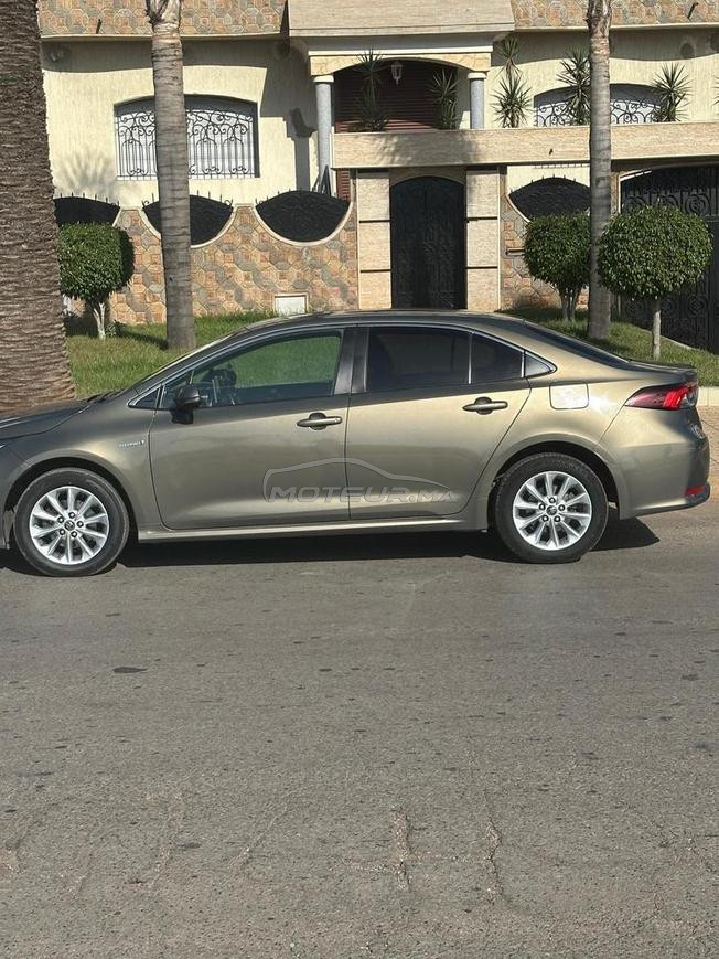 Toyota corolla prestige hybride