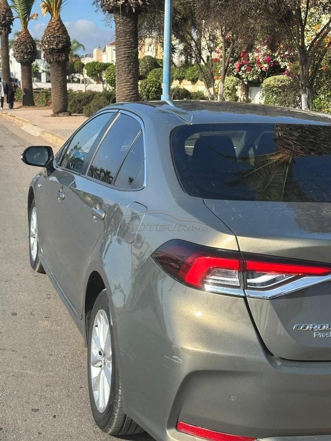Toyota corolla prestige hybride
