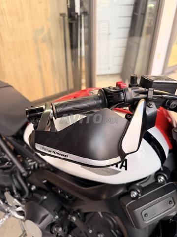 YAMAHA XSR900 - 2