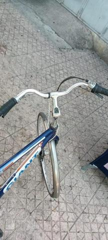 Vélo marque Giant - 2