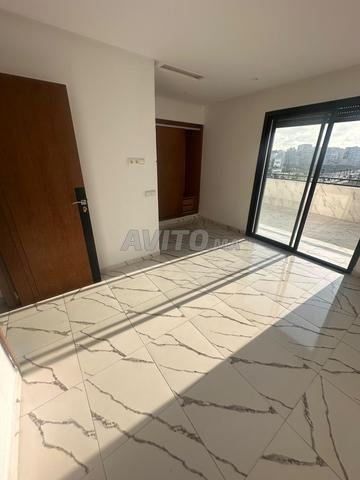 Grand Studio avec terrasse à louer