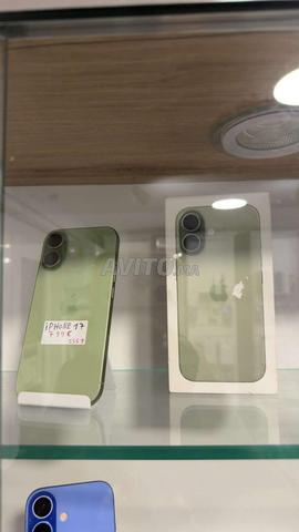 iPhone 17
