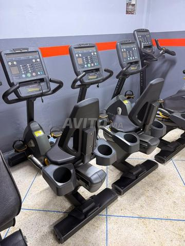 Vélos de fitness Matrix – Matériel de salle de sport - 2