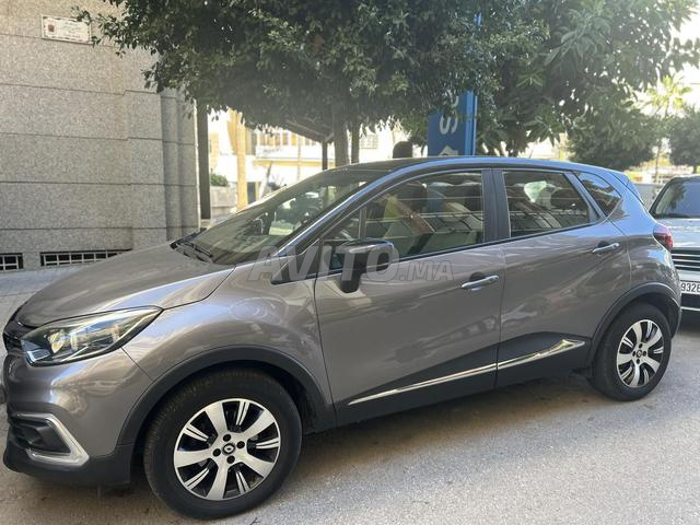Renault Captur Diesel Manuelle 2019 à Tanger - 2