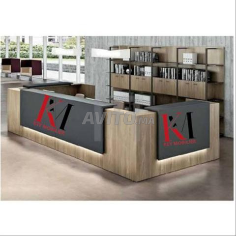 🏢 Comptoir de Réception sur Mesure - 2