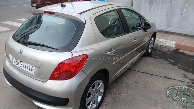 Peugeot 207 Diesel Manuelle 2008 à Sidi Slimane