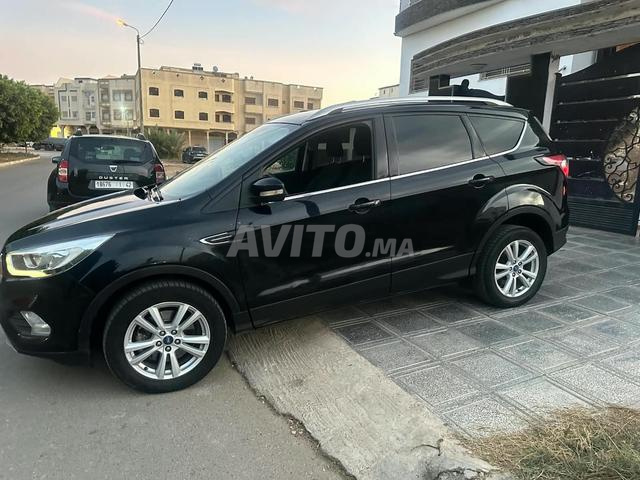 Kuga très neuve