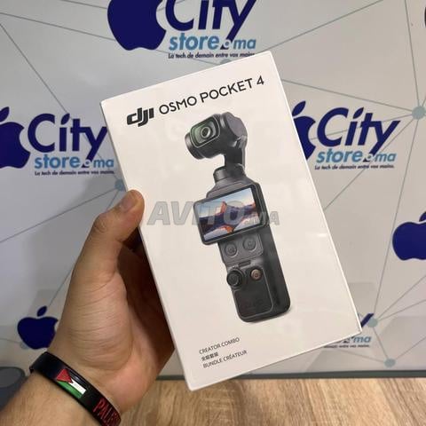 DJI Osmo Pocket 4 creator combo