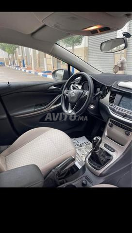 Opel Astra Diesel Manuelle 2018 à Tétouan - 2